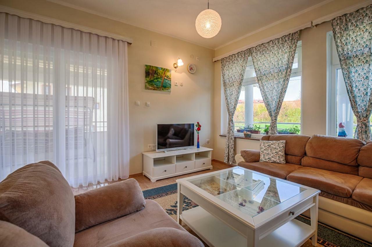 Apartment Snjezana *